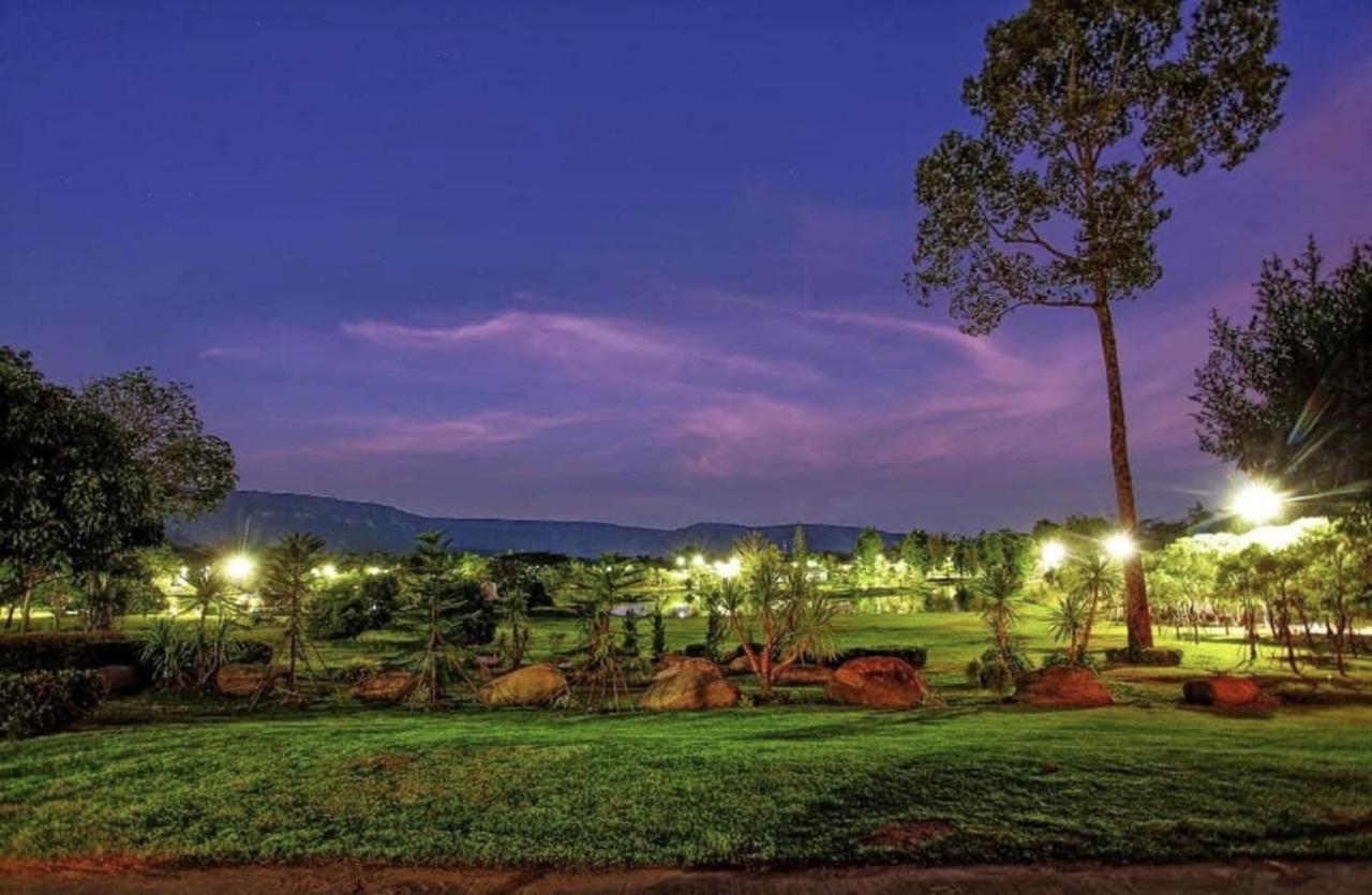 Ravin Home ราวินโฮม Nakhon Nayok Exterior foto